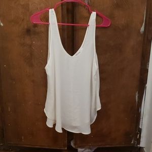 White no sleeves shirt